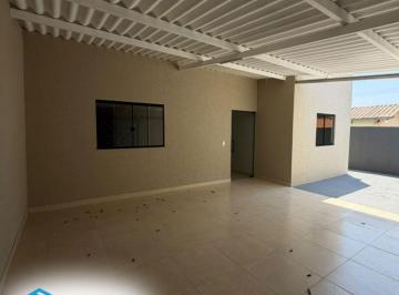 Casa de 3 quartos, Valparaíso de Goiás · 3 quartos sendo 2 suítes - Sala para 2 ambientes