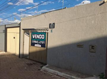 Casa de 3 quartos, Arniqueira · Casa de 200 m² com 3 quartos à venda em Arniqueira