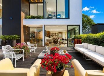 1b383c1fca957d0c0eb11b0978e193575f74e047 · Parque Barigui | Casa Contemporânea com Elevador, Piscina