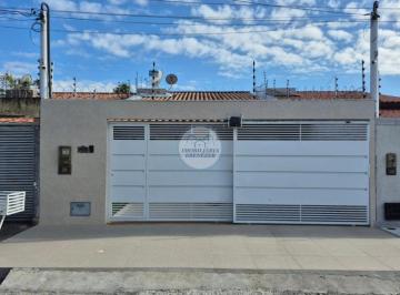 Casa de 3 quartos, Feira de Santana · Casa à Venda no Bairro Conceição em Feira de Santana | 3 Quartos e Espaço Gourmet