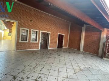 Casa · 300m² · 6 Quartos · 4 Vagas · Linda casa disponível para locação