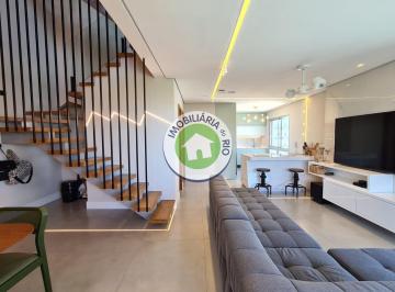 Apartamento · 213m² · 2 Vagas · LINDA COBERTURA - TOTALMENTE REFORMADA - PORTEIRA FECHADA NO CENTRO METROPOLITANO