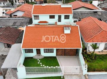 Casa · 252m² · 3 Quartos · 3 Vagas · ESPAÇOSA CASA DE RUA COM 220 M² E 3 DORMITÓRIOS NO CORAÇÃO DO PORTÃO!