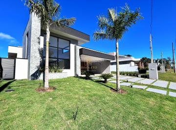 Casa · 186m² · 3 Quartos · 4 Vagas · Casa à Venda no Ninho Verde 2 | Avenida Principal | Piscina