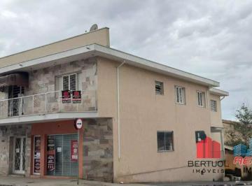 Casa · 200m² · 4 Quartos · 4 Vagas · Casa para Aluguel com 4 quartos sendo 1 suíte, 4 vagas. Centro - Vinhedo/SP