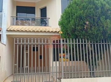 Casa · 189m² · 3 Quartos · 1 Vaga · Sobrado com 3 dormitórios para alugar, 189 m² por R$ 2.500/mês - Jardim Imperial II - Maringá/PR