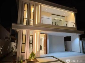 28853d969c4cd839657fd77db4e695e141eaf639 · Casa em Condomínio Fechado | 184m² | 3 Suítes | Piscina e Área Gourmet