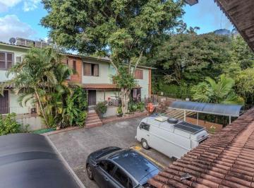 Casa · 110m² · 2 Quartos · 1 Vaga · SOBRADO 2 DORMITÓRIOS REFORMADO COM TERRAÇO, CHURRASQUEIRA E VAGA NO MORRO SANTANA