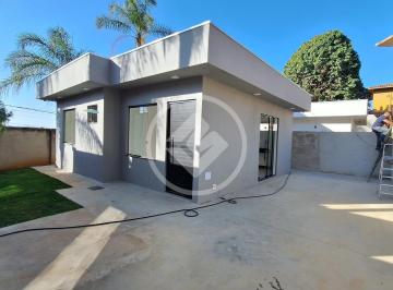 Casa · 70m² · 2 Quartos · 4 Vagas · casa 2 quartos