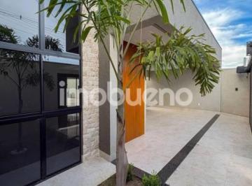 Foto 1 · Casa de 200 m² com 4 quartos e garagem para 2 carros no Parque Serrano