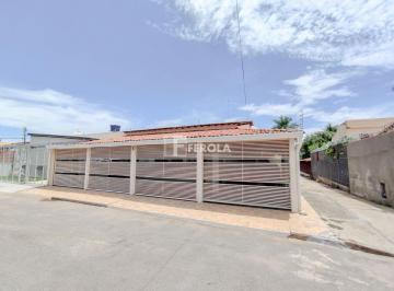 Casa de 4 quartos, Guará · 7 Garagens De esquina lote 202 metros Laje QE 32 Reformada e bem cudada para quem tem bom gosto