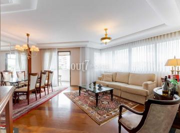 Apartamento · 195m² · 4 Quartos · 2 Vagas · MOBILIADO de 4 dormitórios no Maison D'or