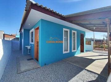 Casa · 42m² · 2 Quartos · 1 Vaga · Casa de Esquina à Venda em Praia de Leste