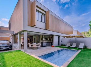 Casa de 4 quartos, Rio de Janeiro · Casa com 410 mts², 4 quartos, piscina e churrasqueira na Barra da Tijuca - RJ