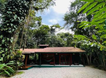 Casa · 230m² · 3 Quartos · 6 Vagas · River House em Camburi: natureza, rio e piscina natural