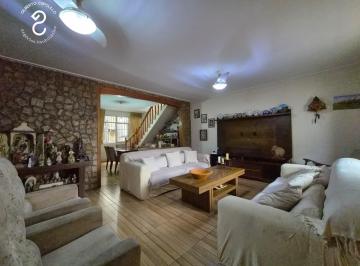 Apartamento · 323m² · 4 Quartos · 1 Vaga · Apartamento à Venda no Andaraí: 4 quartos e Conforto Total