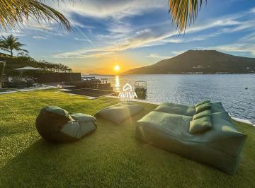 Casa · 2500m² · 10 Quartos · 5 Vagas · Casa de Luxo com Praia Particular, Pier privativo em Portogalo, Angra dos Reis.