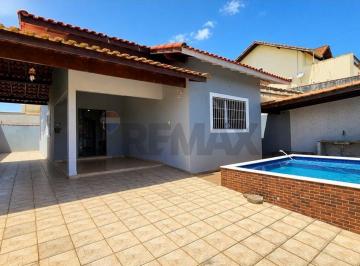 Casa · 168m² · 3 Quartos · 3 Vagas · CASA COM 3 DORMITÓRIOS E PISCINA NO BALNEÁRIO TRÊS MARIAS – ESPAÇO GOURMET E PRÓXIMA À PRAIA