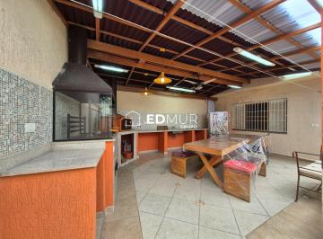 Casa · 254m² · 3 Quartos · Casa à venda - em Santa Teresinha