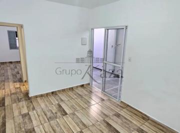 Casa · 150m² · 3 Quartos · 2 Vagas · Oportunidade - Casa com Edícula - Jardim Valparaíba - 3 Dormitórios - 70m².