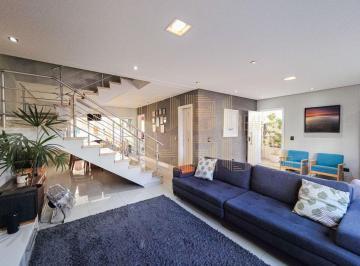 Casa · 200m² · 4 Quartos · 3 Vagas · Casa em condomínio à venda em Interlagos | 4 quartos / 4 suítes