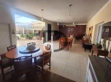 defa452904d00fedfd0db004185283bbb940153b · Casa com 4 dormitórios à venda, sendo 2 suítes 210 m² por R$ 3.100.000 - Santa Rosa - Vinhedo/SP