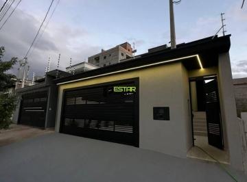 beb274b3c625a0509585e035931ee6abe70d4387 · Casa Moderna com 3 Dormitórios, Piscina e Área Gourmet no Bella Atibaia
