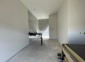 Casa · 125m² · 3 Quartos · 1 Vaga · Casa com 3 quartos sendo 1 suíte disponível para venda no bairro Shopping Park em Uberlândia-MG