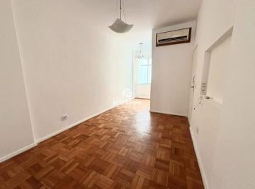 Apartamento · 45m² · 1 Quarto · 1 Vaga · Excelente sala quarto com dependência com vaga