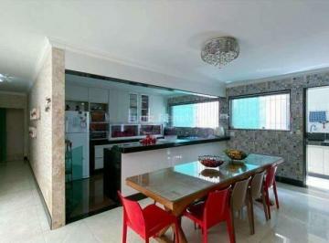 Casa · 262m² · 4 Quartos · 6 Vagas · Casa à venda no bairro Colégio Batista