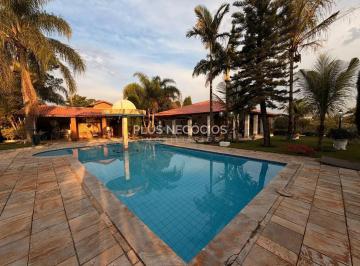 whatsapp-image-2026-08-31-at-14-52-50-91789128488473.jpeg · Casa Alto Padrão em Condomínio  3 Suítes  Edícula  Piscina  Jardim  Área Gourmet  City Castelo  2334