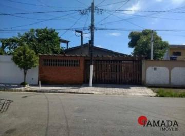 Foto 1 · Casa na praia com piscina.