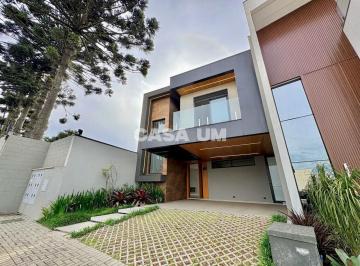 Casa · 300m² · 4 Quartos · 4 Vagas · Sobrado à venda no bairro Braga - São José dos Pinhais/PR