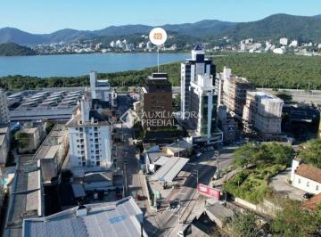 Apartamento · 92m² · 2 Quartos · Apartamento no bairro Beiramar