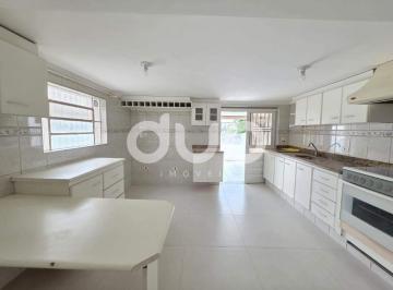 Casa · 200m² · 3 Quartos · 2 Vagas · Casa residencial com 3 quartos e suíte para alugar na Vila Rezende, Piracicaba