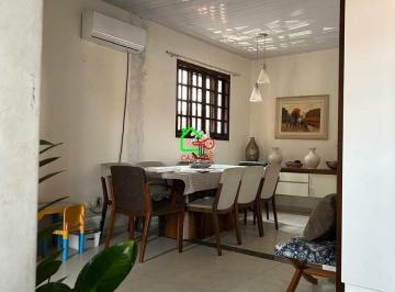 Casa · 156m² · 3 Quartos · Casa para venda em Centro de 156.40m² com 3 Quartos e 3 Suites