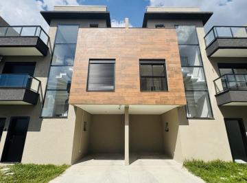 Casa · 138m² · 3 Quartos · 2 Vagas · Sobrado para venda em Mercês de 138.00m² com 3 Quartos, 1 Suite e 2 Garagens