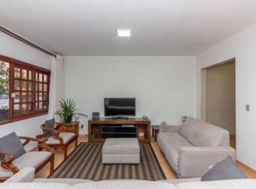 59869284-d0c3-4190-92ca-603934a3eacf · Casa para venda em Parque Terra Nova II com 3 quartos, sendo 1 suíte, 217m²