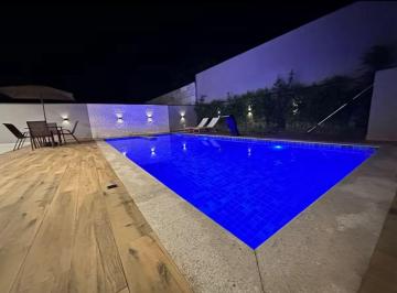 Casa de 3 quartos, Vitória · Casa com 320 mts², 3 quartos, churrasqueira e piscina em Vitória - ES