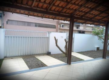 Casa de 3 quartos, Vila Velha · Casa, Araçás, 3qtos, sol damanhã, varanda, garagem, quintal plano