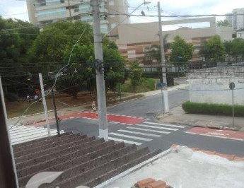 Photo 1 · Sobrado Comercial ou Residencial à venda na Rua Padre Chico com 134m²