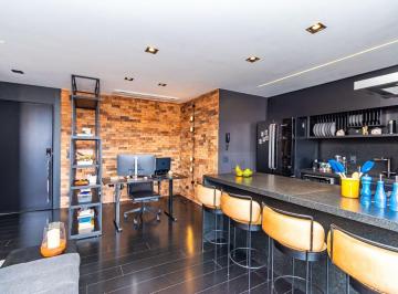 Apartamento de 2 quartos, Curitiba · Apartamento com Design Autoral, Face Norte e Vista Livre no Juvevê