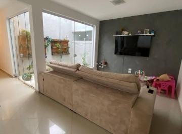 Casa · 210m² · 3 Quartos · 4 Vagas · Casa Térrea Alto Padrão com 3 Suítes e Quintal Amplo no Residencial Mirage