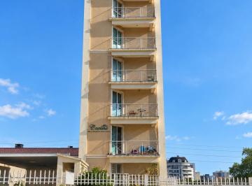 Frente do Prédio · Cobertura Duplex Ensolarada no Ahú com Suíte e Espaço Gourmet