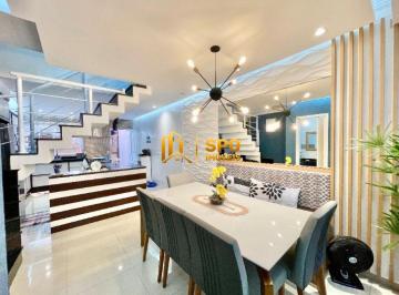 Casa · 250m² · 3 Quartos · 2 Vagas · Casa com 250 m² e 3 Suítes à Venda