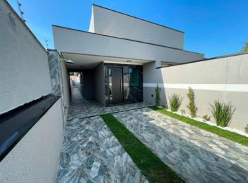 Casa de 3 quartos, Itanhaém · Casa à 600m do mar, com 3 quartos, piscina e área gourmet. Localizada em Itanhaém.