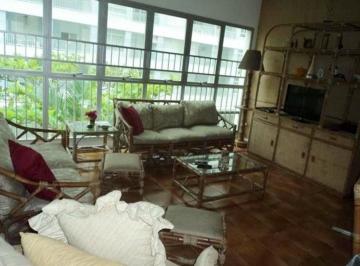 Apartamento · 165m² · 3 Quartos · Apartamento à venda no Guarujá na Praia das Pitangueiras.