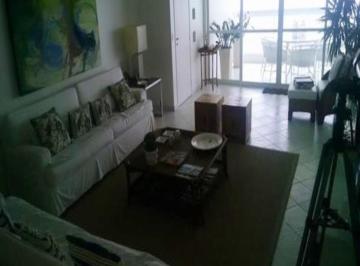 Apartamento · 165m² · 3 Quartos · Apartamento à venda no Guarujá na Praia das Pitangueiras.