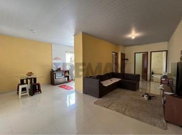 Casa · 166m² · 7 Quartos · 2 Vagas · Sobrado com 7 quartos em condomínio fechado