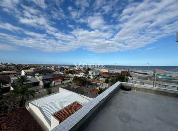 Apartamento · 96m² · 3 Quartos · 2 Vagas · Cobertura com 03 suítes face leste a 100m do mar.